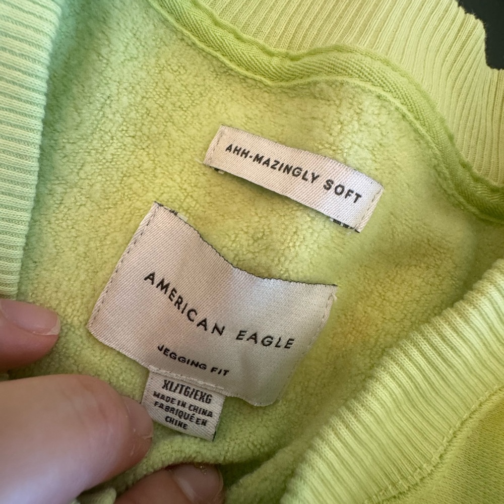 Lime Green Sweatshirt‎ - Picture 2 of 3